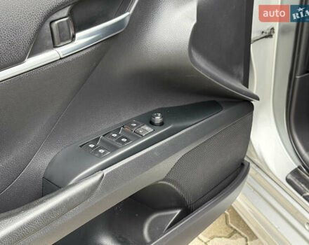 Сірий Тойота Камрі, об'ємом двигуна 2.49 л та пробігом 220 тис. км за 17700 $, фото 27 на Automoto.ua