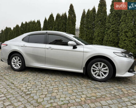 Серый Тойота Камри, объемом двигателя 2.49 л и пробегом 119 тыс. км за 20500 $, фото 7 на Automoto.ua