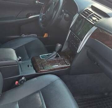 Серый Тойота Камри, объемом двигателя 2.5 л и пробегом 105 тыс. км за 21800 $, фото 19 на Automoto.ua