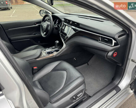 Сірий Тойота Камрі, об'ємом двигуна 2.49 л та пробігом 152 тис. км за 20999 $, фото 28 на Automoto.ua