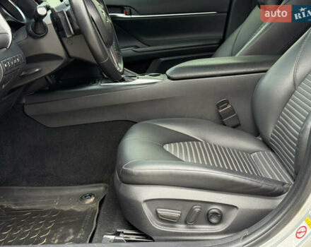 Сірий Тойота Камрі, об'ємом двигуна 2.49 л та пробігом 220 тис. км за 17700 $, фото 30 на Automoto.ua