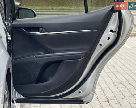 Сірий Тойота Камрі, об'ємом двигуна 2.49 л та пробігом 220 тис. км за 17700 $, фото 23 на Automoto.ua