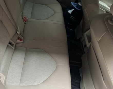 Серый Тойота Камри, объемом двигателя 2.5 л и пробегом 180 тыс. км за 15800 $, фото 5 на Automoto.ua