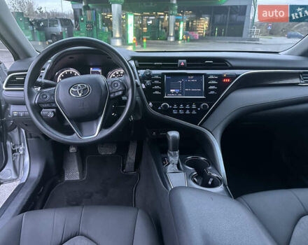 Серый Тойота Камри, объемом двигателя 2.49 л и пробегом 194 тыс. км за 16900 $, фото 20 на Automoto.ua