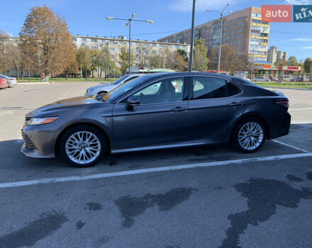 Серый Тойота Камри, объемом двигателя 2.5 л и пробегом 38 тыс. км за 29900 $, фото 3 на Automoto.ua