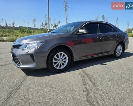 Серый Тойота Камри, объемом двигателя 2.49 л и пробегом 113 тыс. км за 17500 $, фото 3 на Automoto.ua