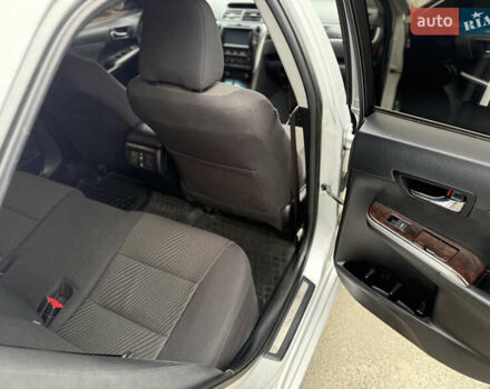 Серый Тойота Камри, объемом двигателя 2.49 л и пробегом 161 тыс. км за 16900 $, фото 9 на Automoto.ua