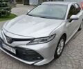 Серый Тойота Камри, объемом двигателя 2.49 л и пробегом 238 тыс. км за 20000 $, фото 1 на Automoto.ua