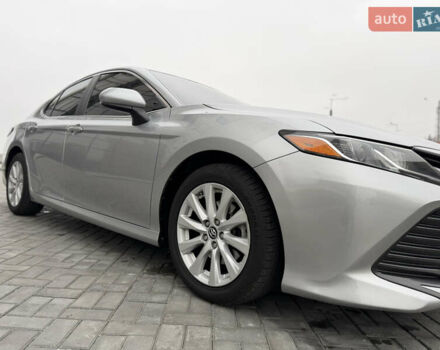 Серый Тойота Камри, объемом двигателя 2.49 л и пробегом 183 тыс. км за 17700 $, фото 14 на Automoto.ua