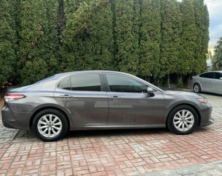 Сірий Тойота Камрі, об'ємом двигуна 2.5 л та пробігом 81 тис. км за 18999 $, фото 2 на Automoto.ua