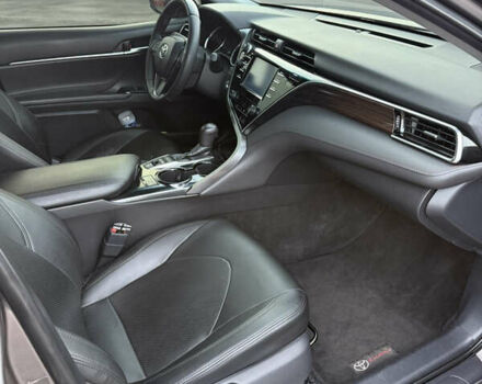 Сірий Тойота Камрі, об'ємом двигуна 2.5 л та пробігом 150 тис. км за 22900 $, фото 29 на Automoto.ua