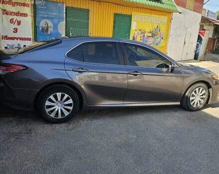 Серый Тойота Камри, объемом двигателя 2.49 л и пробегом 62 тыс. км за 18000 $, фото 4 на Automoto.ua