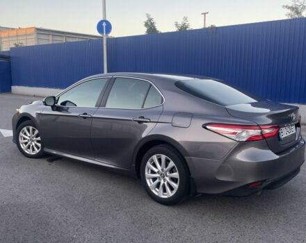 Серый Тойота Камри, объемом двигателя 2.5 л и пробегом 181 тыс. км за 20500 $, фото 4 на Automoto.ua