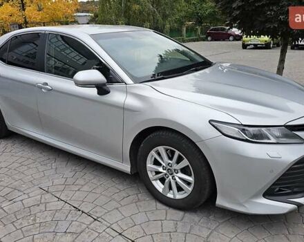 Серый Тойота Камри, объемом двигателя 2.49 л и пробегом 238 тыс. км за 20000 $, фото 1 на Automoto.ua