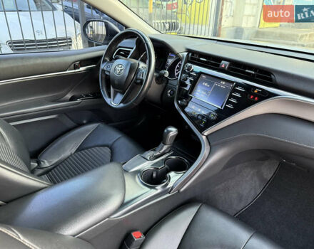 Сірий Тойота Камрі, об'ємом двигуна 2.49 л та пробігом 144 тис. км за 18200 $, фото 29 на Automoto.ua