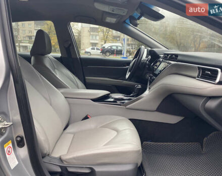 Серый Тойота Камри, объемом двигателя 2.49 л и пробегом 105 тыс. км за 17899 $, фото 13 на Automoto.ua