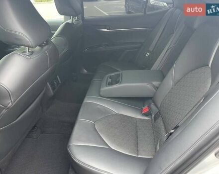 Серый Тойота Камри, объемом двигателя 3.46 л и пробегом 147 тыс. км за 23000 $, фото 18 на Automoto.ua