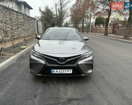 Серый Тойота Камри, объемом двигателя 2.49 л и пробегом 95 тыс. км за 23000 $, фото 1 на Automoto.ua