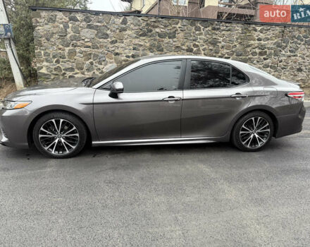 Серый Тойота Камри, объемом двигателя 2.49 л и пробегом 95 тыс. км за 23000 $, фото 3 на Automoto.ua