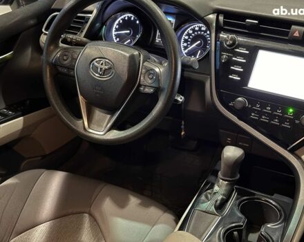 Сірий Тойота Камрі, об'ємом двигуна 2.5 л та пробігом 62 тис. км за 17990 $, фото 16 на Automoto.ua