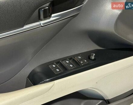 Сірий Тойота Камрі, об'ємом двигуна 2.5 л та пробігом 62 тис. км за 17990 $, фото 9 на Automoto.ua