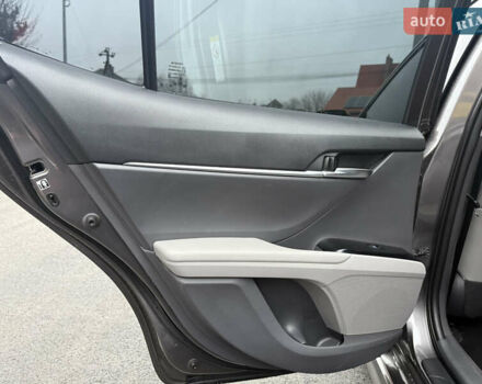 Серый Тойота Камри, объемом двигателя 2.49 л и пробегом 95 тыс. км за 23000 $, фото 18 на Automoto.ua