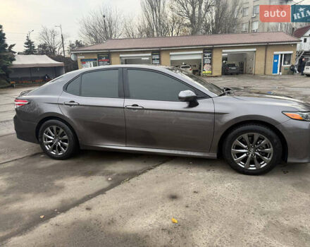 Серый Тойота Камри, объемом двигателя 2.49 л и пробегом 134 тыс. км за 17300 $, фото 9 на Automoto.ua