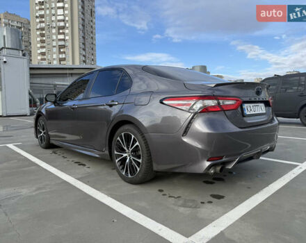 Тойота Камри 2018 в Киеве на Automoto.ua Серый Тойота Камри, объемом двигателя 2.49 л и пробегом 93 тыс. км за 25500 $, фото 7 на Automoto.ua