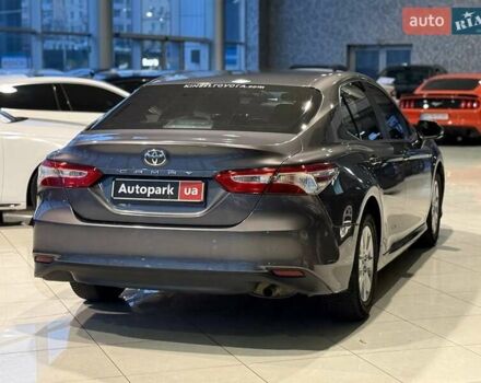 Сірий Тойота Камрі, об'ємом двигуна 2.5 л та пробігом 62 тис. км за 17990 $, фото 6 на Automoto.ua