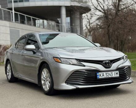 Серый Тойота Камри, объемом двигателя 2.49 л и пробегом 83 тыс. км за 18950 $, фото 9 на Automoto.ua