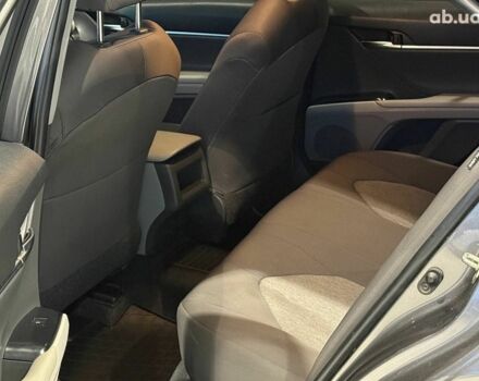 Сірий Тойота Камрі, об'ємом двигуна 2.5 л та пробігом 62 тис. км за 17990 $, фото 13 на Automoto.ua