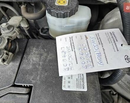 Серый Тойота Камри, объемом двигателя 2.49 л и пробегом 238 тыс. км за 20000 $, фото 9 на Automoto.ua