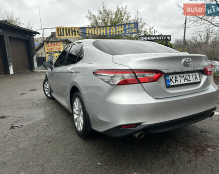 Сірий Тойота Камрі, об'ємом двигуна 2.49 л та пробігом 67 тис. км за 23000 $, фото 55 на Automoto.ua