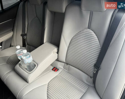 Тойота Камри 2018 в Киеве на Automoto.ua Серый Тойота Камри, объемом двигателя 2.49 л и пробегом 93 тыс. км за 25500 $, фото 20 на Automoto.ua