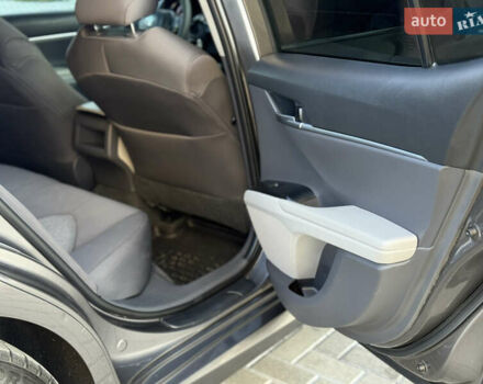 Серый Тойота Камри, объемом двигателя 2.5 л и пробегом 80 тыс. км за 17700 $, фото 30 на Automoto.ua