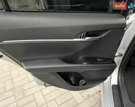 Серый Тойота Камри, объемом двигателя 2.49 л и пробегом 183 тыс. км за 17700 $, фото 23 на Automoto.ua