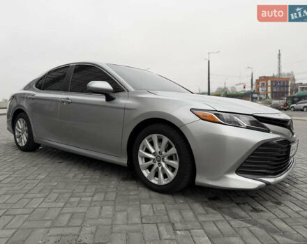 Серый Тойота Камри, объемом двигателя 2.49 л и пробегом 183 тыс. км за 17700 $, фото 9 на Automoto.ua