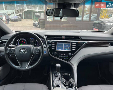 Серый Тойота Камри, объемом двигателя 2.5 л и пробегом 185 тыс. км за 21500 $, фото 11 на Automoto.ua