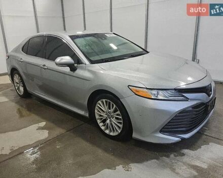 Серый Тойота Камри, объемом двигателя 2.49 л и пробегом 175 тыс. км за 5900 $, фото 3 на Automoto.ua