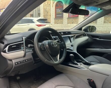 Сірий Тойота Камрі, об'ємом двигуна 2.5 л та пробігом 81 тис. км за 18999 $, фото 11 на Automoto.ua