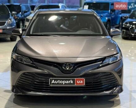 Сірий Тойота Камрі, об'ємом двигуна 2.5 л та пробігом 62 тис. км за 17990 $, фото 1 на Automoto.ua
