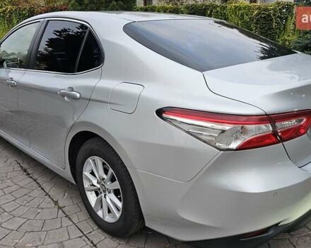 Серый Тойота Камри, объемом двигателя 2.49 л и пробегом 238 тыс. км за 20000 $, фото 3 на Automoto.ua