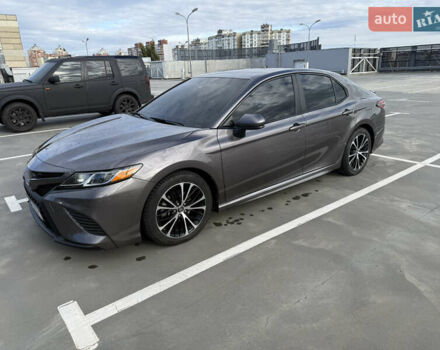 Тойота Камри 2018 в Киеве на Automoto.ua Серый Тойота Камри, объемом двигателя 2.49 л и пробегом 93 тыс. км за 25500 $, фото 10 на Automoto.ua