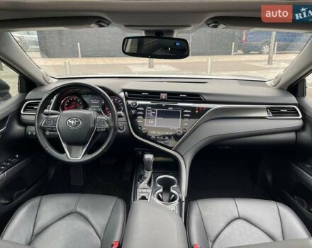 Тойота Камри 2018 в Киеве на Automoto.ua Серый Тойота Камри, объемом двигателя 3.46 л и пробегом 146 тыс. км за 23500 $, фото 31 на Automoto.ua