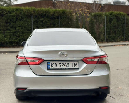 Серый Тойота Камри, объемом двигателя 2.49 л и пробегом 83 тыс. км за 18950 $, фото 4 на Automoto.ua