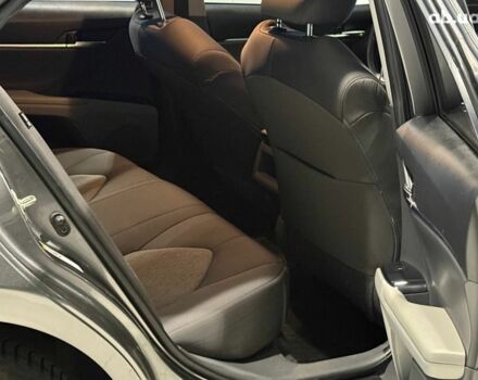 Сірий Тойота Камрі, об'ємом двигуна 2.5 л та пробігом 62 тис. км за 17990 $, фото 18 на Automoto.ua