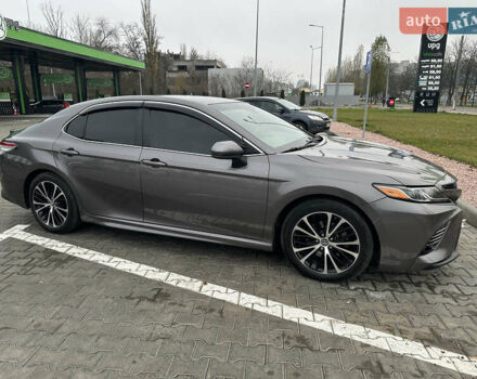 Сірий Тойота Камрі, об'ємом двигуна 2.5 л та пробігом 160 тис. км за 18400 $, фото 7 на Automoto.ua