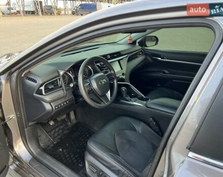 Сірий Тойота Камрі, об'ємом двигуна 2.49 л та пробігом 215 тис. км за 17500 $, фото 7 на Automoto.ua