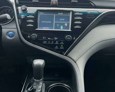 Серый Тойота Камри, объемом двигателя 2.5 л и пробегом 185 тыс. км за 21500 $, фото 13 на Automoto.ua