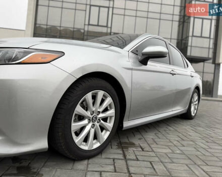 Серый Тойота Камри, объемом двигателя 2.49 л и пробегом 183 тыс. км за 17700 $, фото 13 на Automoto.ua